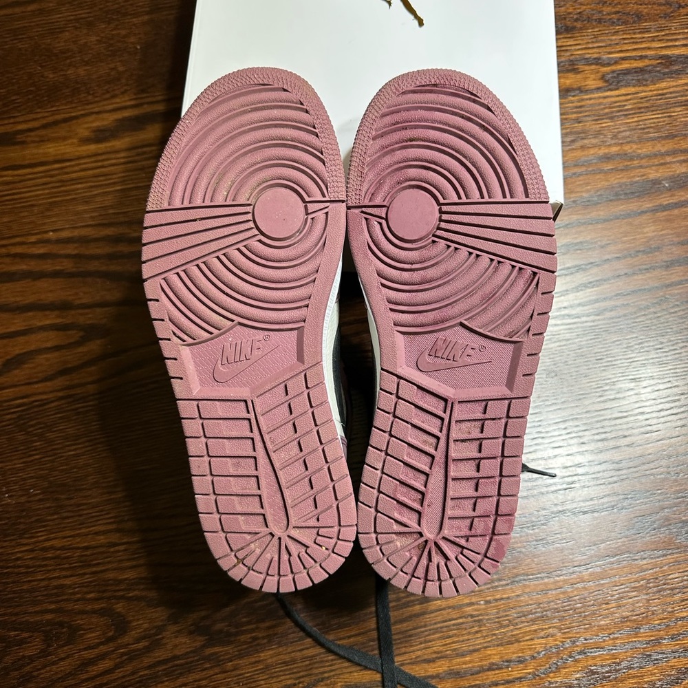 I Wore Them Once. They Are To Small For Me. - image 1